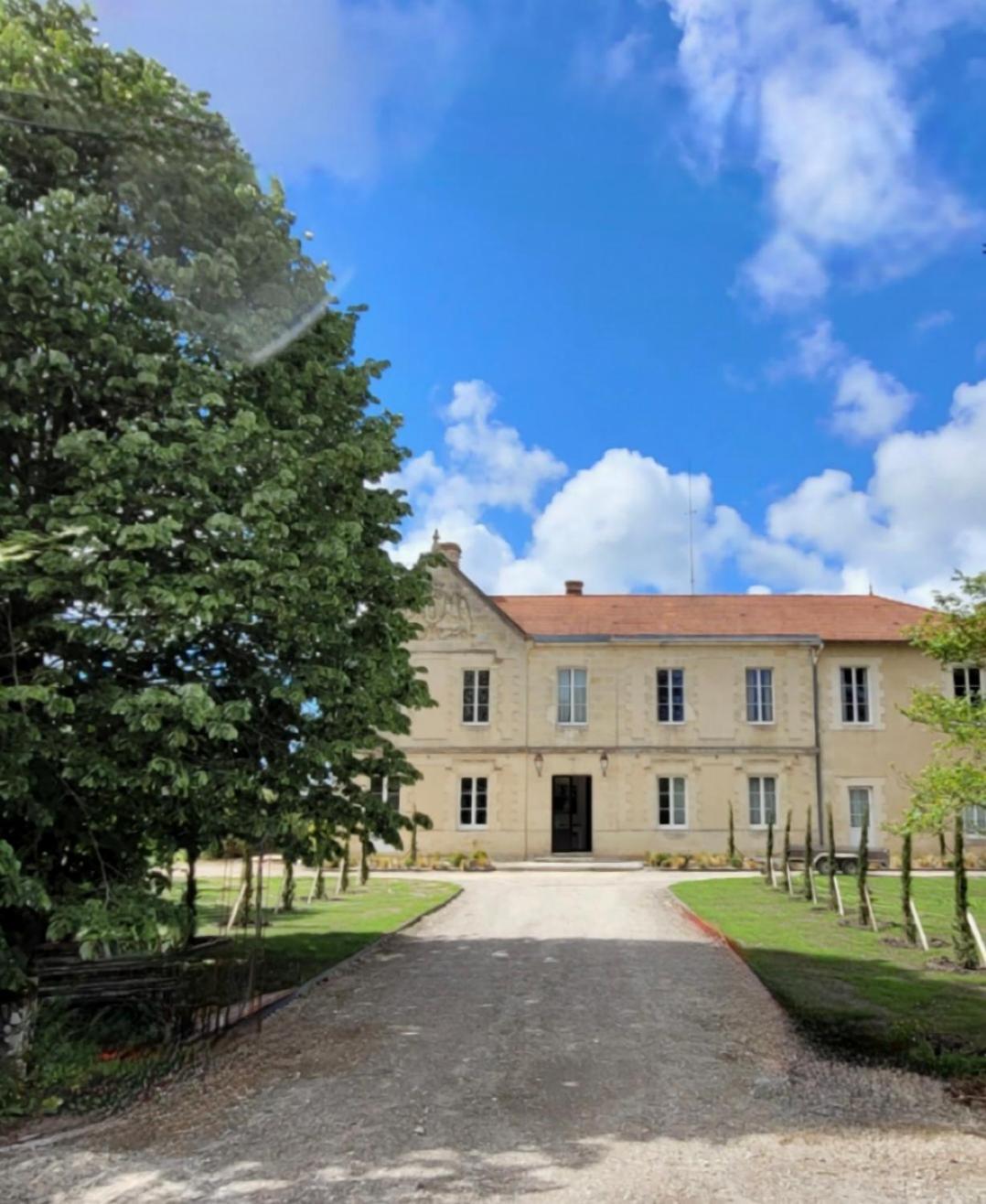 Chateau Bernon Maison D Hotes - Piscine Et Spa Bed & Breakfast Queyrac Exterior photo